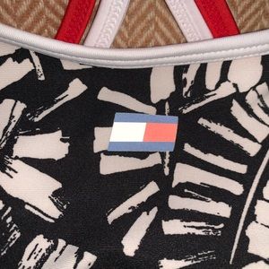 Tommy Hilfiger Yoga sports top